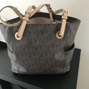Michael Kors Jet Set tote